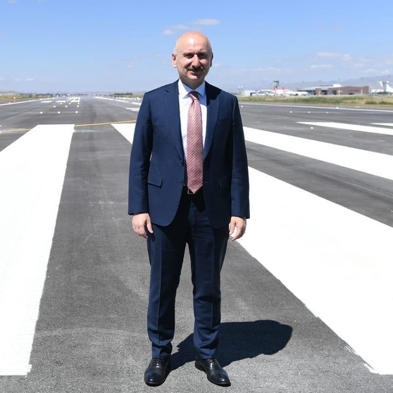 ULAŞTIRMA BAKANLIĞINDAN HAVACILIK SEKTÖRÜNDE İSTİHDAMDA “YERLİLEŞME” HAMLESİ