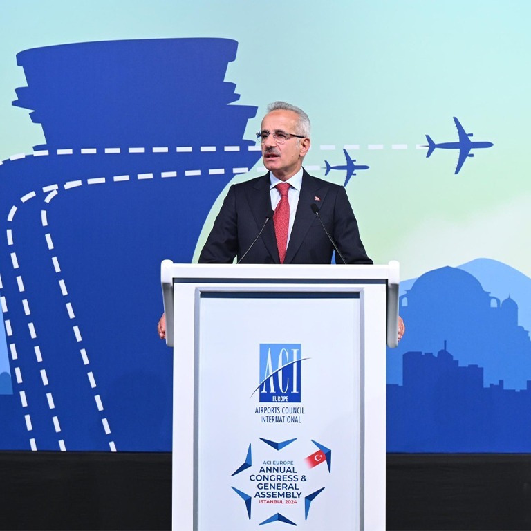 İSTANBUL HAVALİMANI DÜNYA’DA İLK 5’E GİRDİ