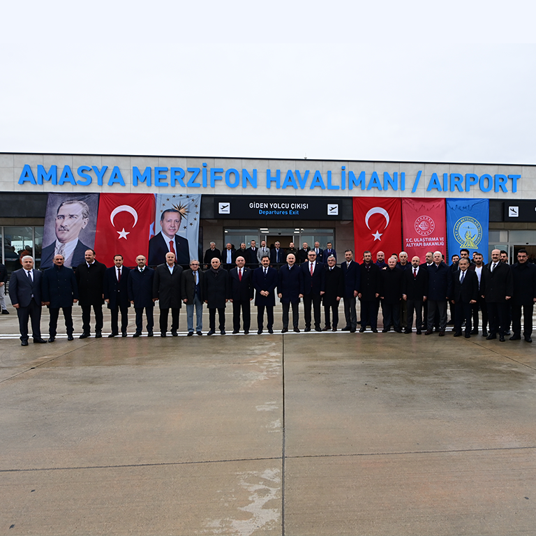 ULAŞTIRMA VE ALTYAPI BAKANI KARAİSMAİLOĞLU: AMASYA MERZİFON HAVALİMANI YENİ TERMİNAL BİNASI İLE KAPASİTEYİ 700 BİN YOLCUNUN ÜZERİNE ÇIKARDIK 