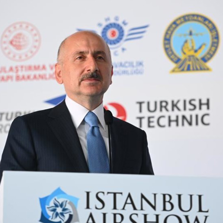 ULAŞTIRMA VE ALTYAPI BAKANI KARAİSMAİLOĞLU: GÖKYÜZÜNDE KURDUĞUMUZ KÖPRÜLERLE KÜRESEL HAVACILIK MERKEZİ OLDUK