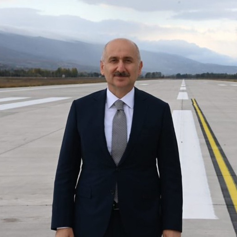 ULAŞTIRMA VE ALTYAPI BAKANI KARAİSMAİLOĞLU: İSTANBUL HAVALİMANI’NDA BAGAJ ALIM 16 DAKİKA, CHECK-İN 1 DAKİKA SÜRÜYOR