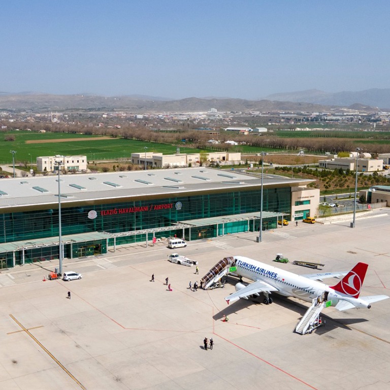 ONARIM ÇALIŞMALARI TAMAMLANAN ELAZIĞ HAVALİMANI'NDA UÇUŞLAR YENİDEN BAŞLADI