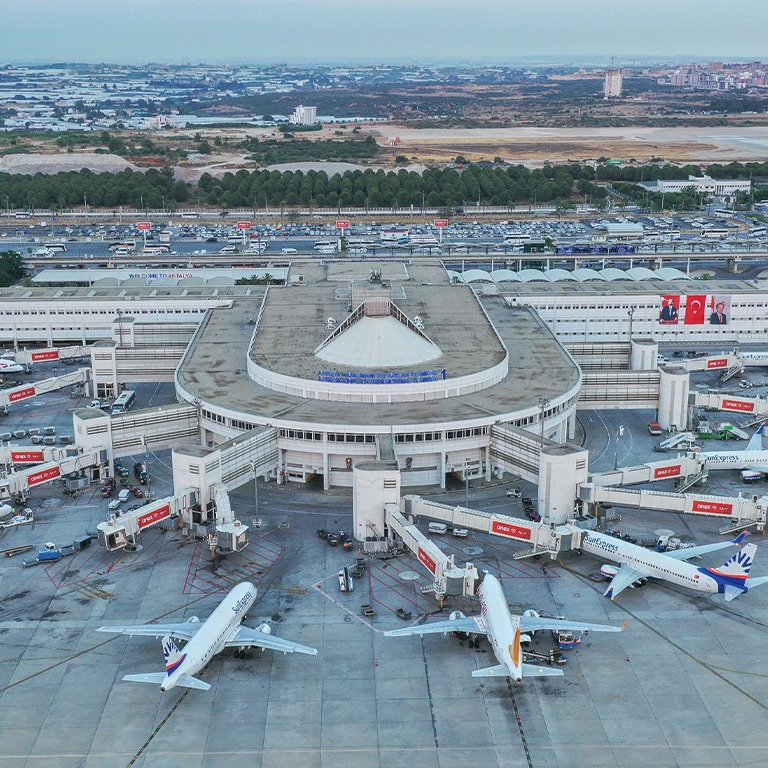 OCAK AYINDA HER 2 YOLCUDAN BİRİ İSTANBUL’DAKİ HAVALİMANLARINI KULLANDI