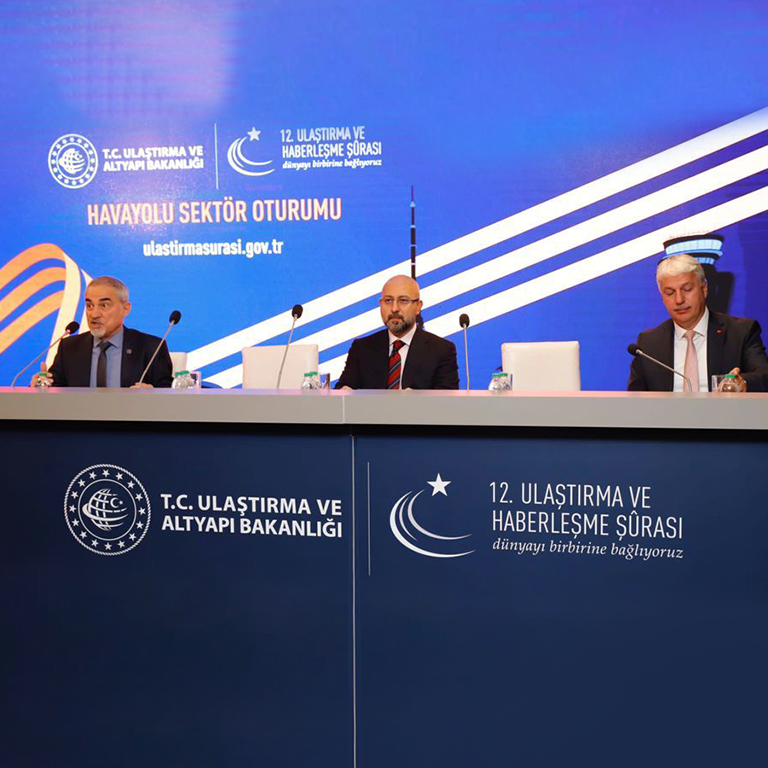 12. ULAŞTIRMA VE HABERLEŞME ŞURASI 'HAVACILIK SEKTÖR PANELİ'NE BÜYÜK İLGİ
