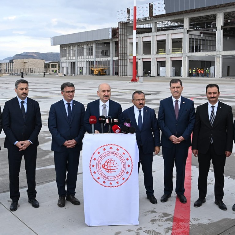 BAKAN KARAİSMAİLOĞLU: “TOKAT HAVALİMANI'NIN ALTYAPI İŞLERİNİ BİTİRDİK”