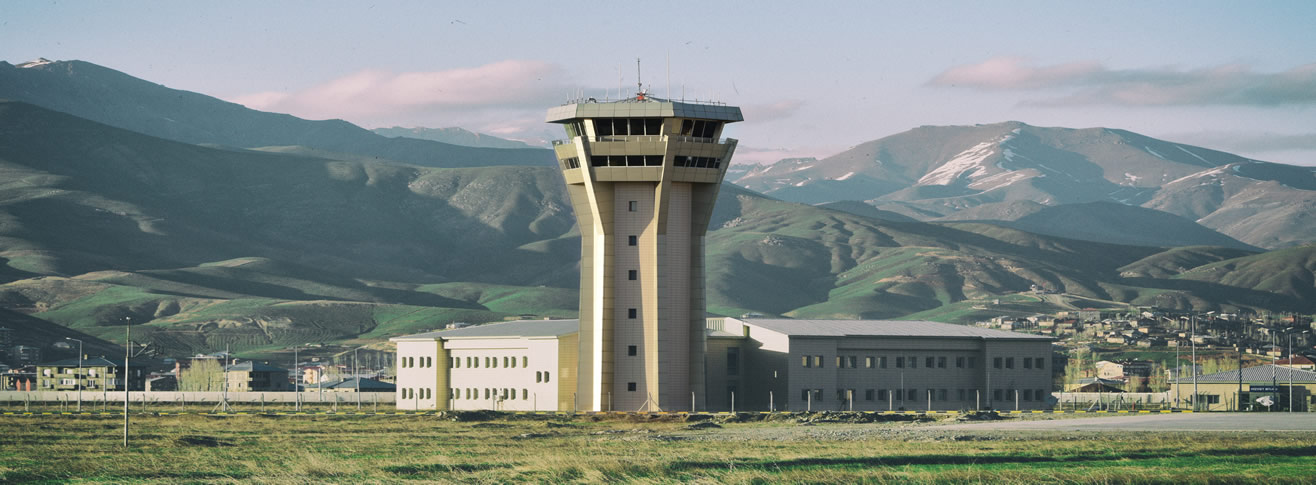 hakkari yuksekova selahaddin eyyubi havalimani