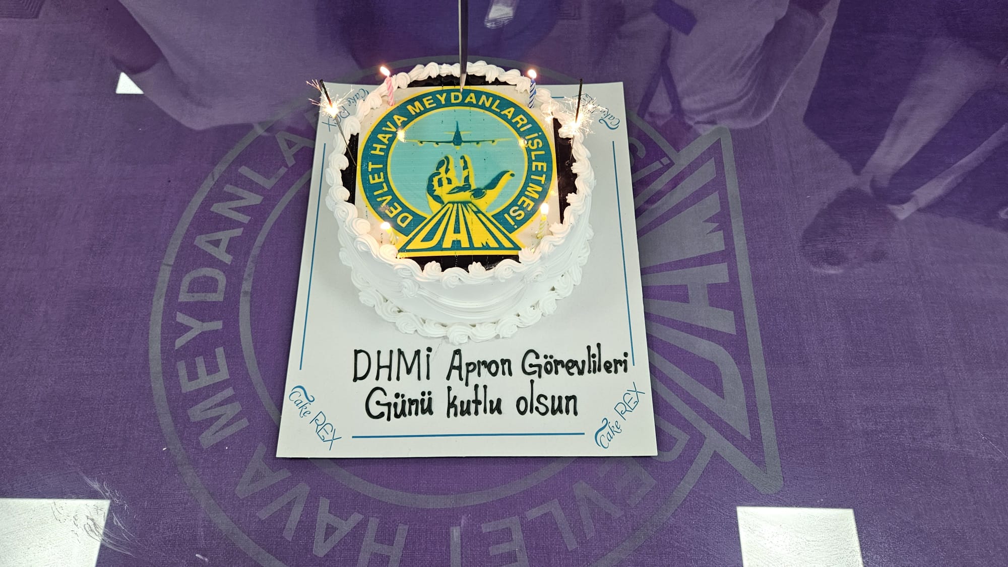 Havalimanımızda İdari Çalışanlar Günü ve Apron Görevlileri Günü Kutlaması Yapıldı