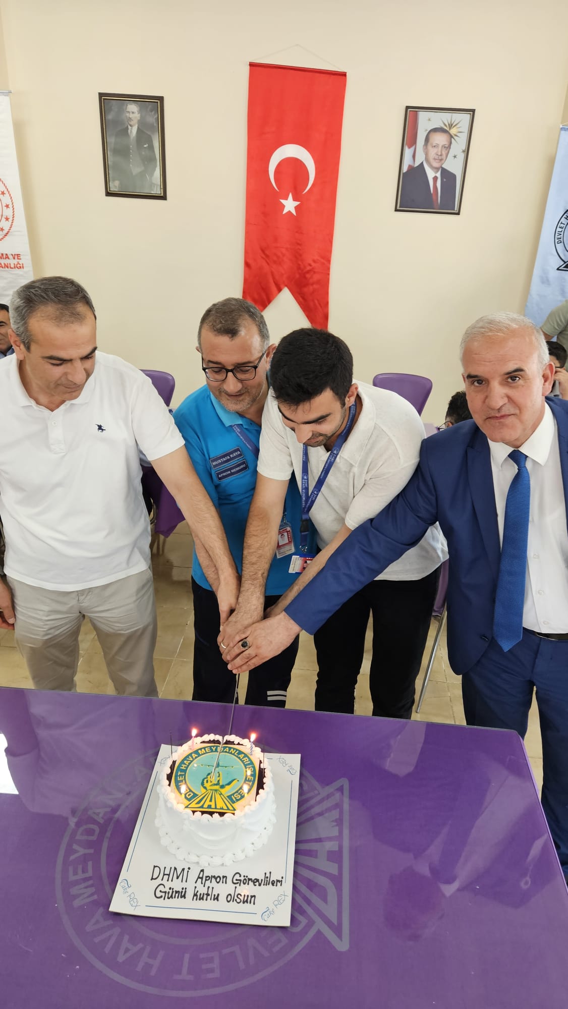 Havalimanımızda İdari Çalışanlar Günü ve Apron Görevlileri Günü Kutlaması Yapıldı