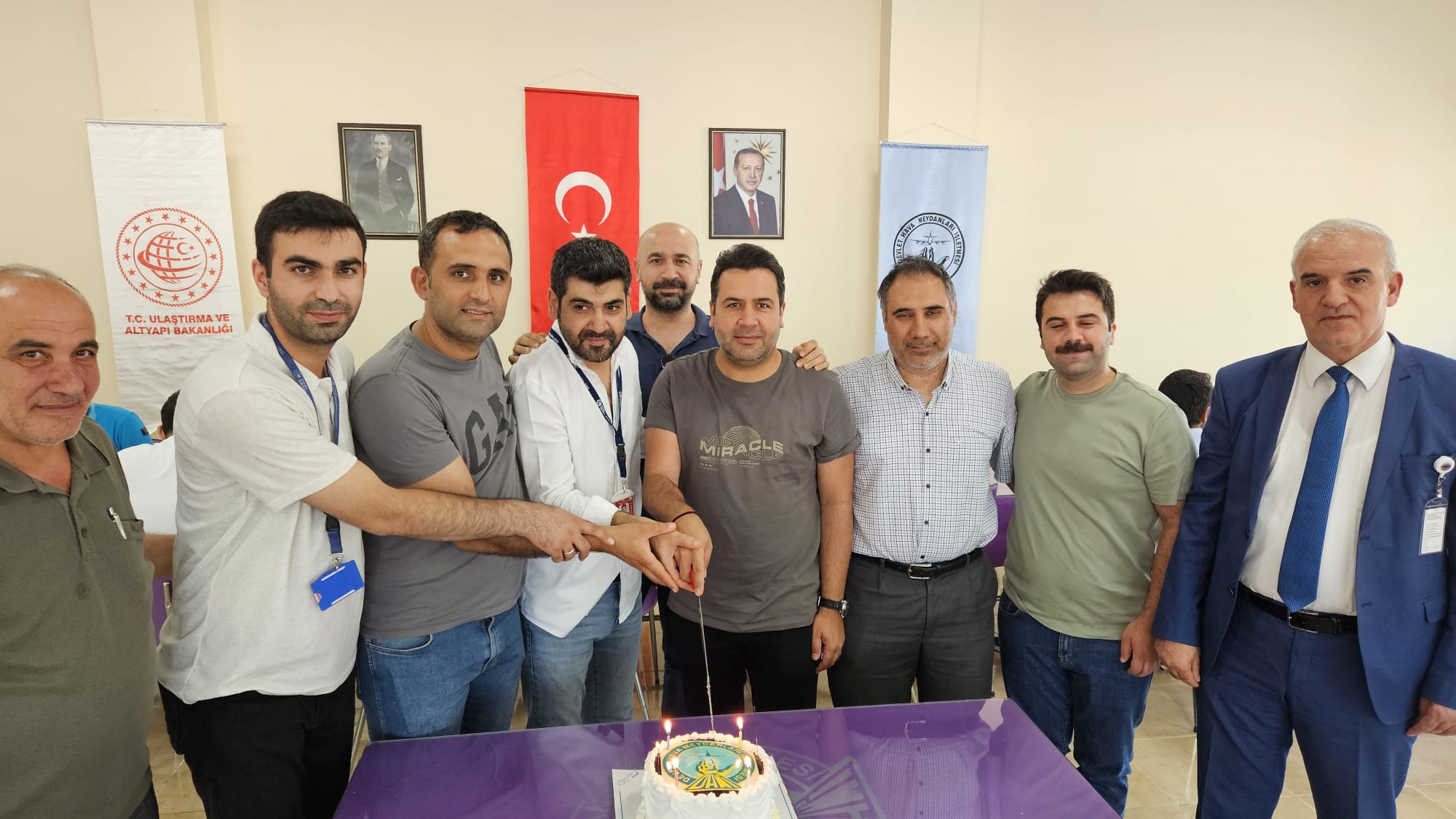 Havalimanımızda İdari Çalışanlar Günü ve Apron Görevlileri Günü Kutlaması Yapıldı