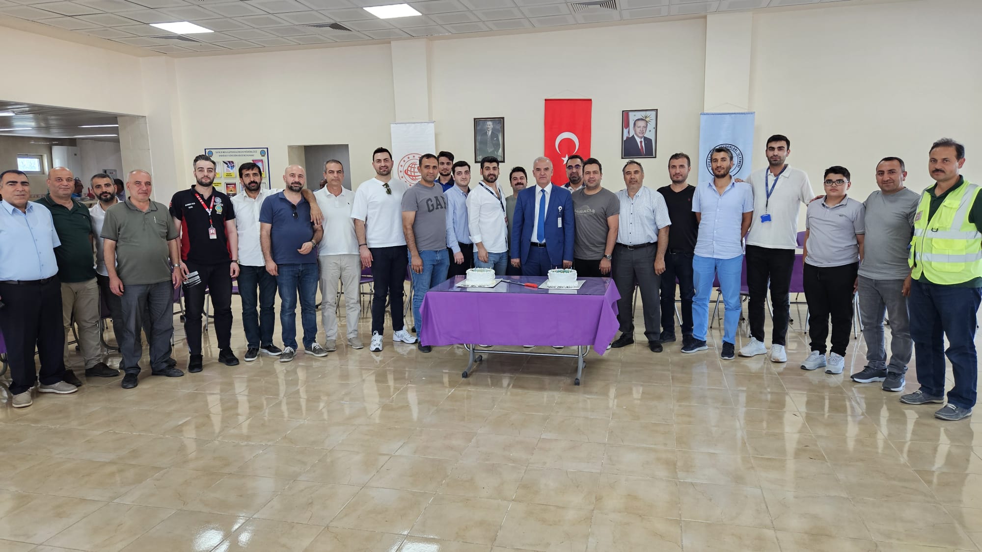 Havalimanımızda İdari Çalışanlar Günü ve Apron Görevlileri Günü Kutlaması Yapıldı
