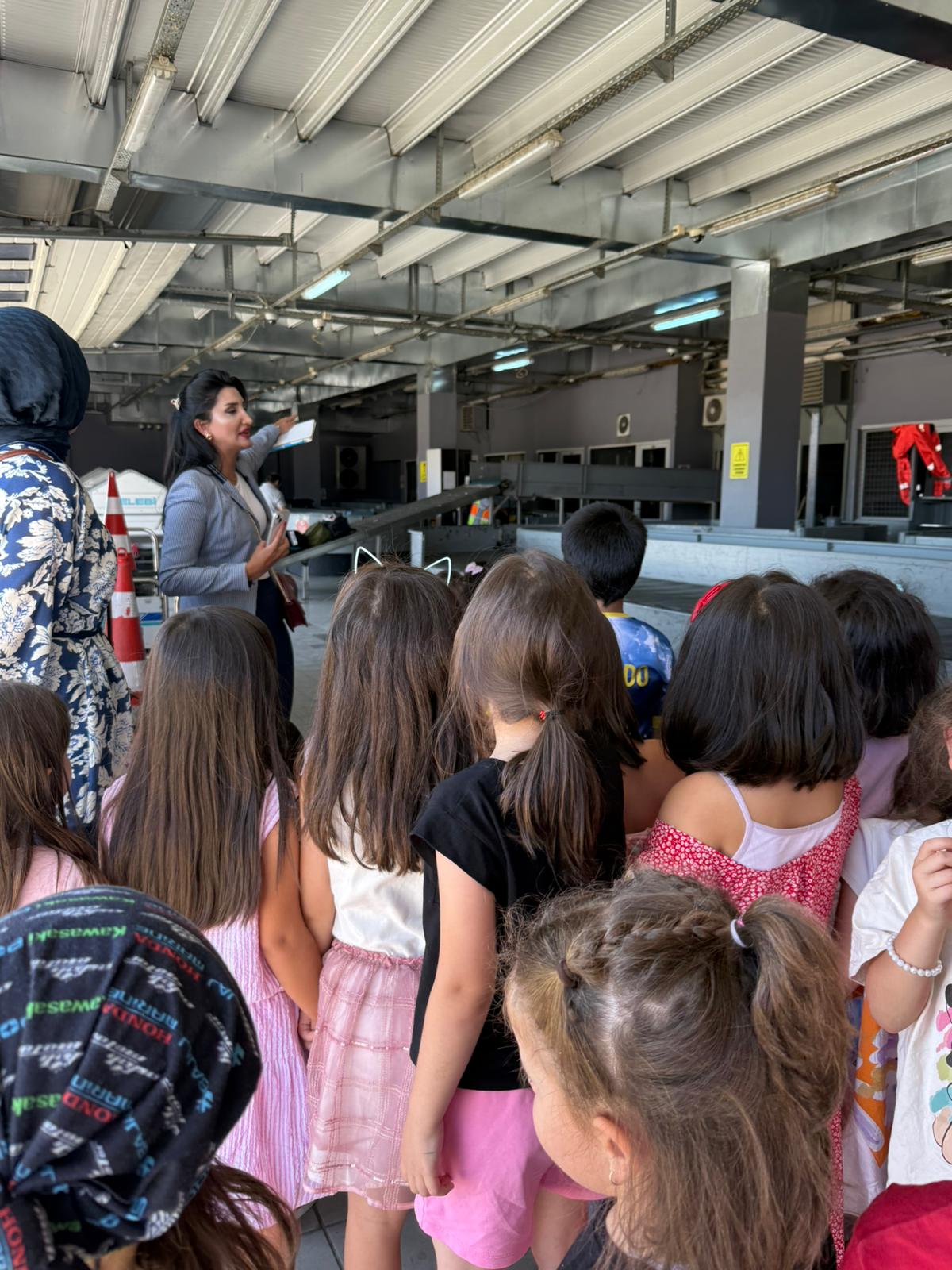 KREŞ ÖĞRENCİLERİNDEN HAVALİMANIMIZA ZİYARET 