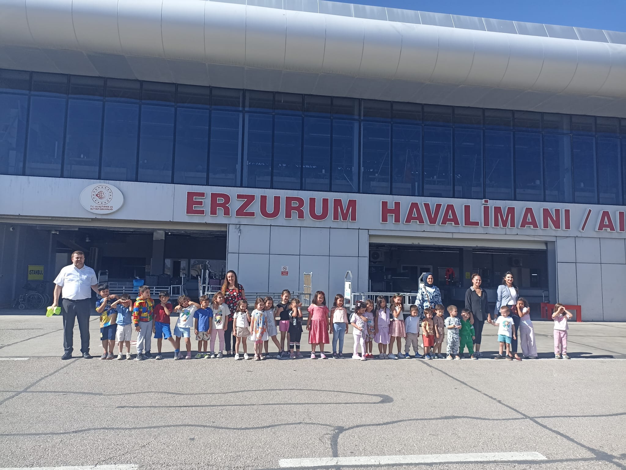 KREŞ ÖĞRENCİLERİNDEN HAVALİMANIMIZA ZİYARET 