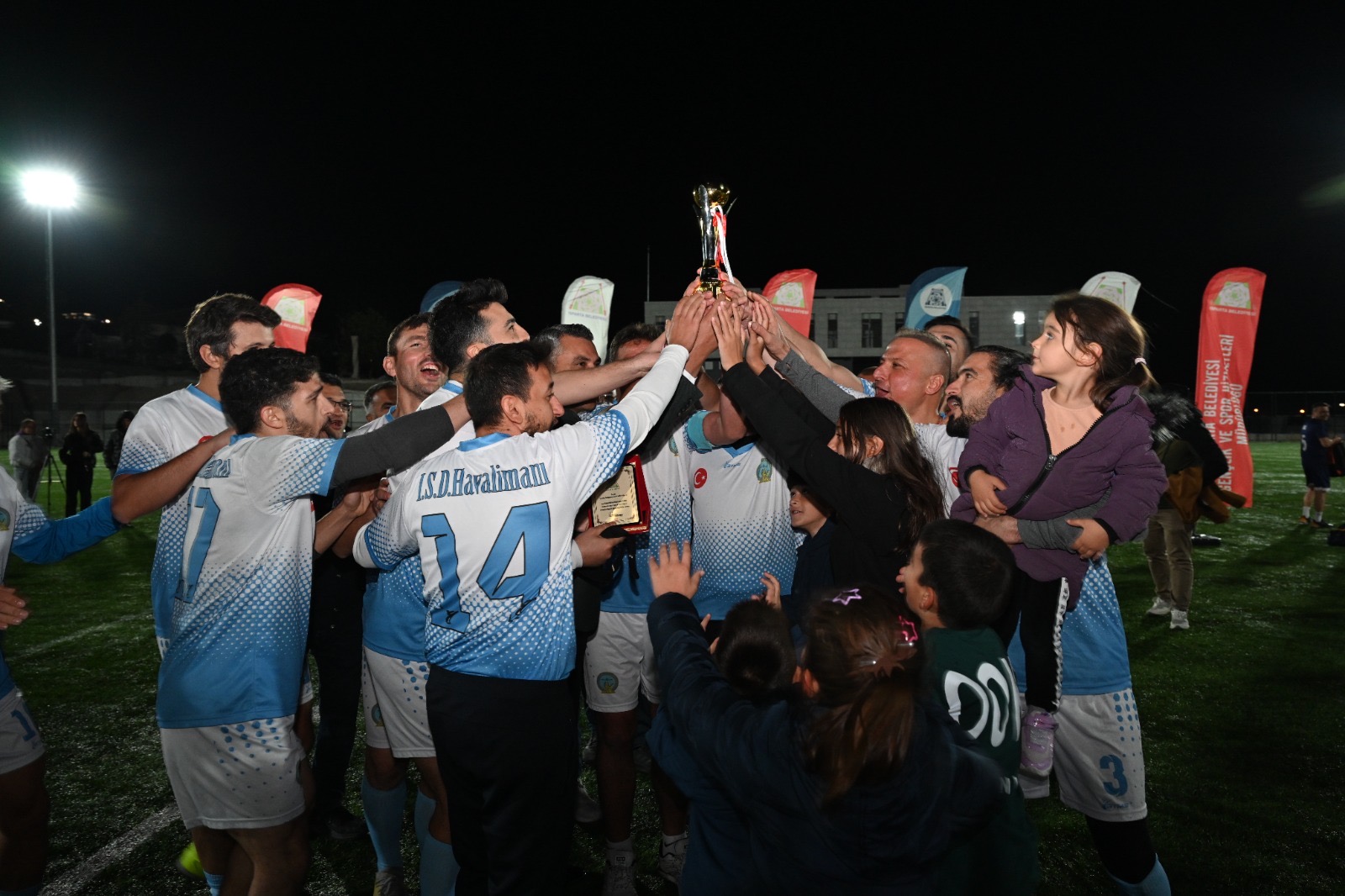 DHMİ Isparta Süleyman Demirel Havalimanı Futbol Takımının Büyük Başarısı