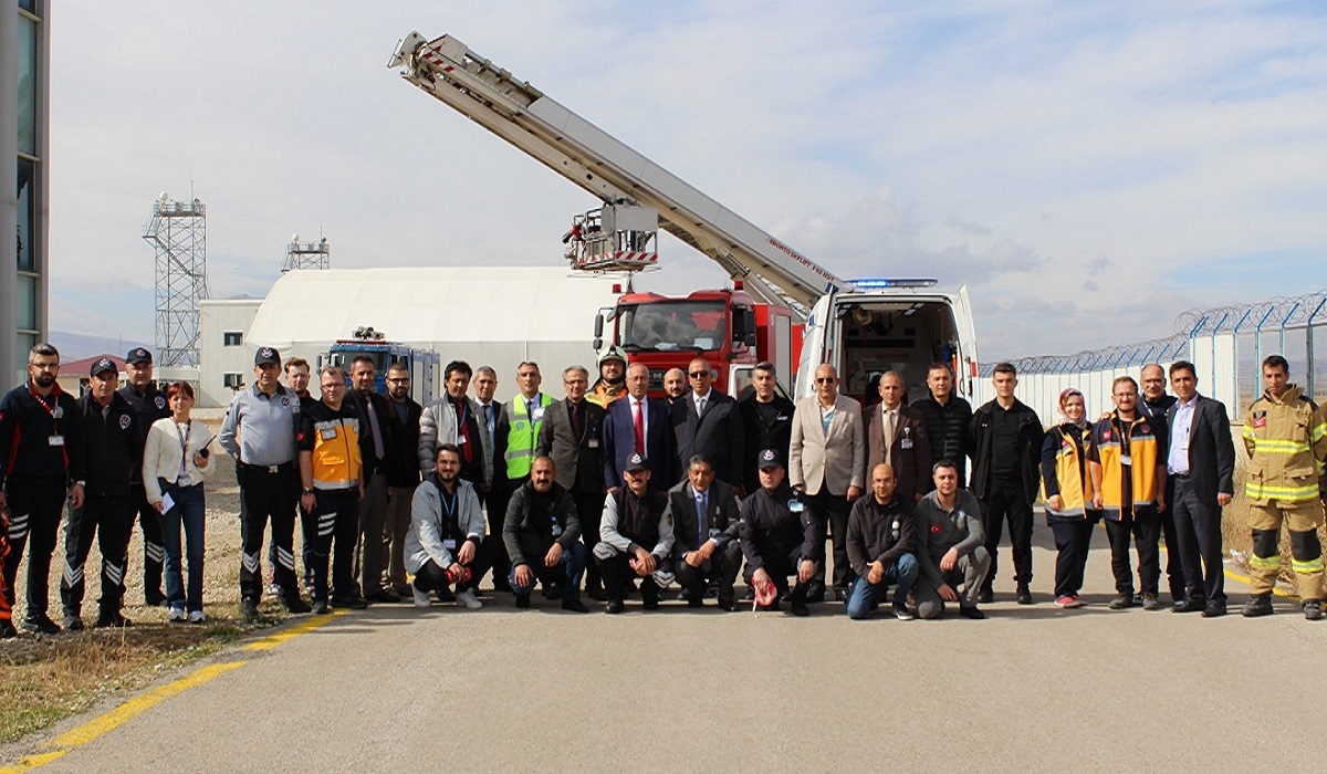 HAVALİMANIMIZDA DOĞAL AFET MÜDAHALE, KURTARMA VE TAHLİYE TATBİKATI GERÇEKLEŞTİRİLDİ