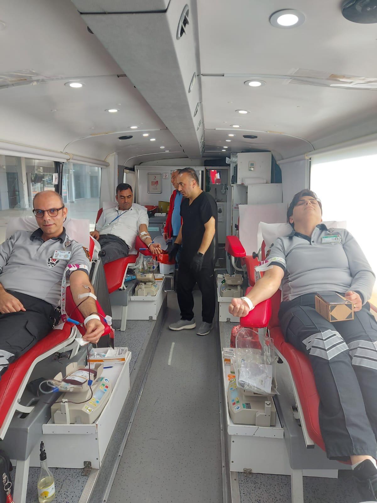 Balıkesir Koca Seyit Havalimanı’nda Kızılay Haftası’nda Kan Bağışı Etkinliği