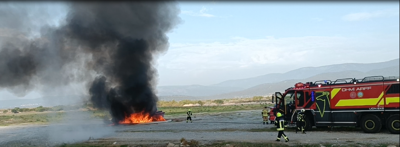 Havalimanımızda Ateşli Yangın Tatbikatı Gerçekleştirildi
