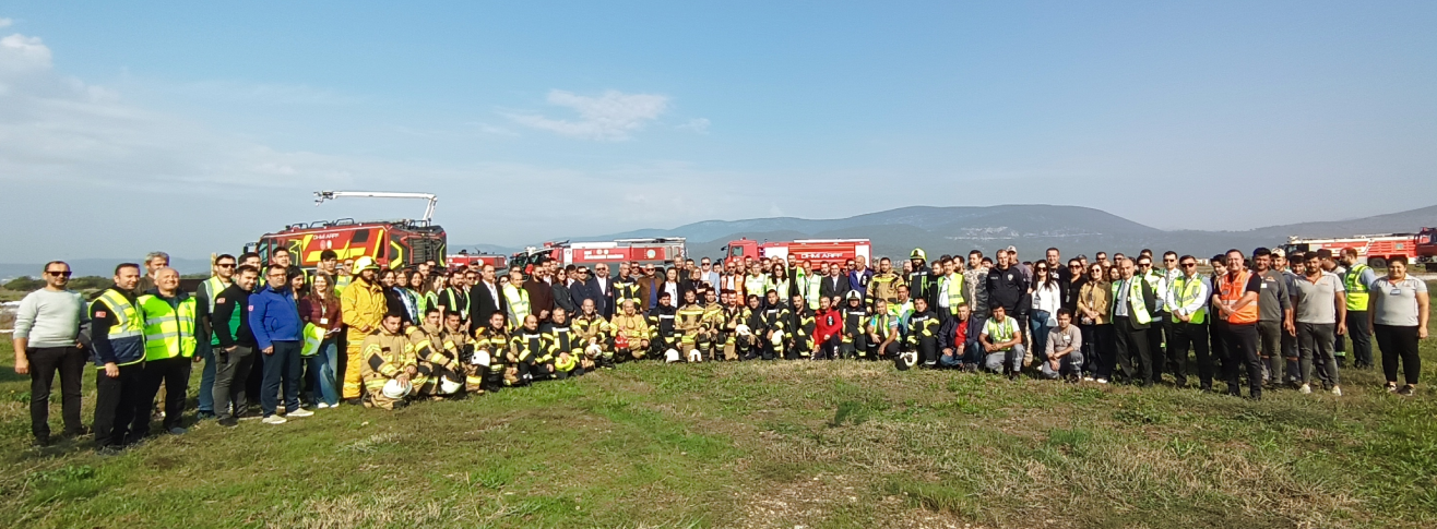 Havalimanımızda Ateşli Yangın Tatbikatı Gerçekleştirildi