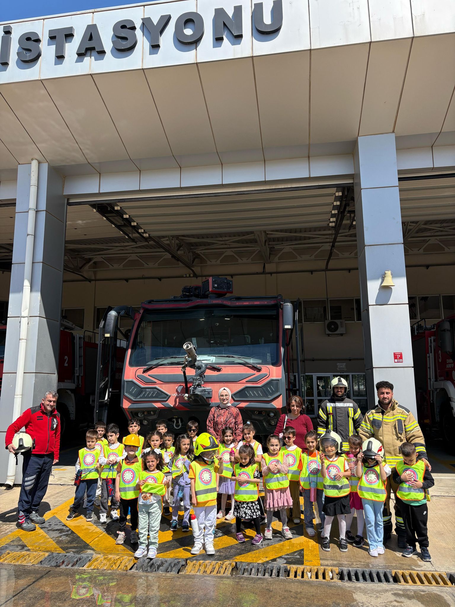 BATMAN HAVALİMANI KAPILARINI MİNİK ÖĞRENCİLERE AÇTI