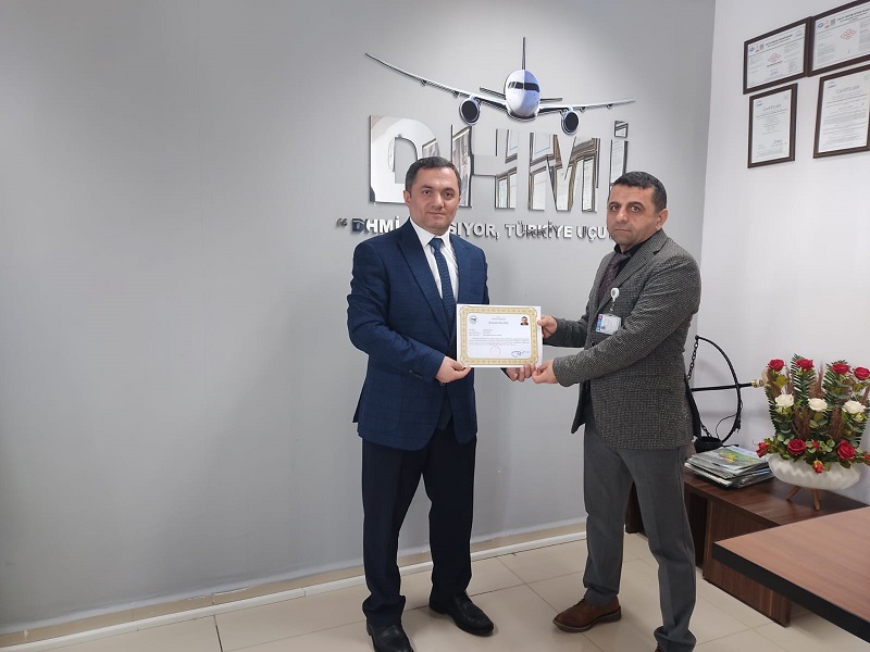 HAVALİMANI PERSONELLERİMİZE BAŞARI BELGESİ TAKDİM EDİLDİ