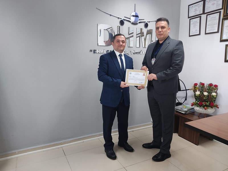 HAVALİMANI PERSONELLERİMİZE BAŞARI BELGESİ TAKDİM EDİLDİ