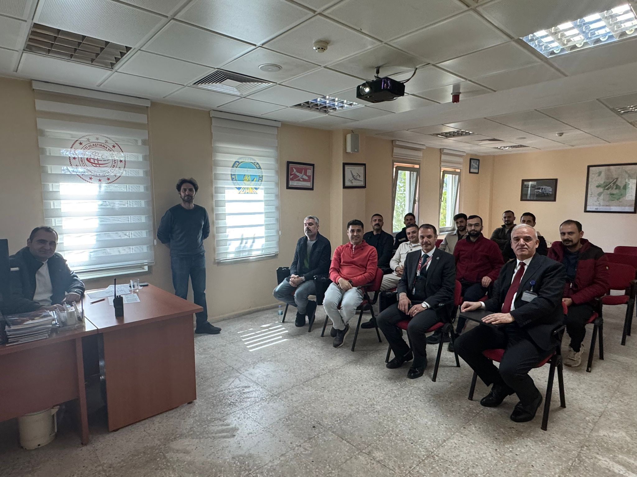 Havalimanımızda Uçak Kaldırma Kemerleri Eğitimi ve Tatbikatı Yapıldı.