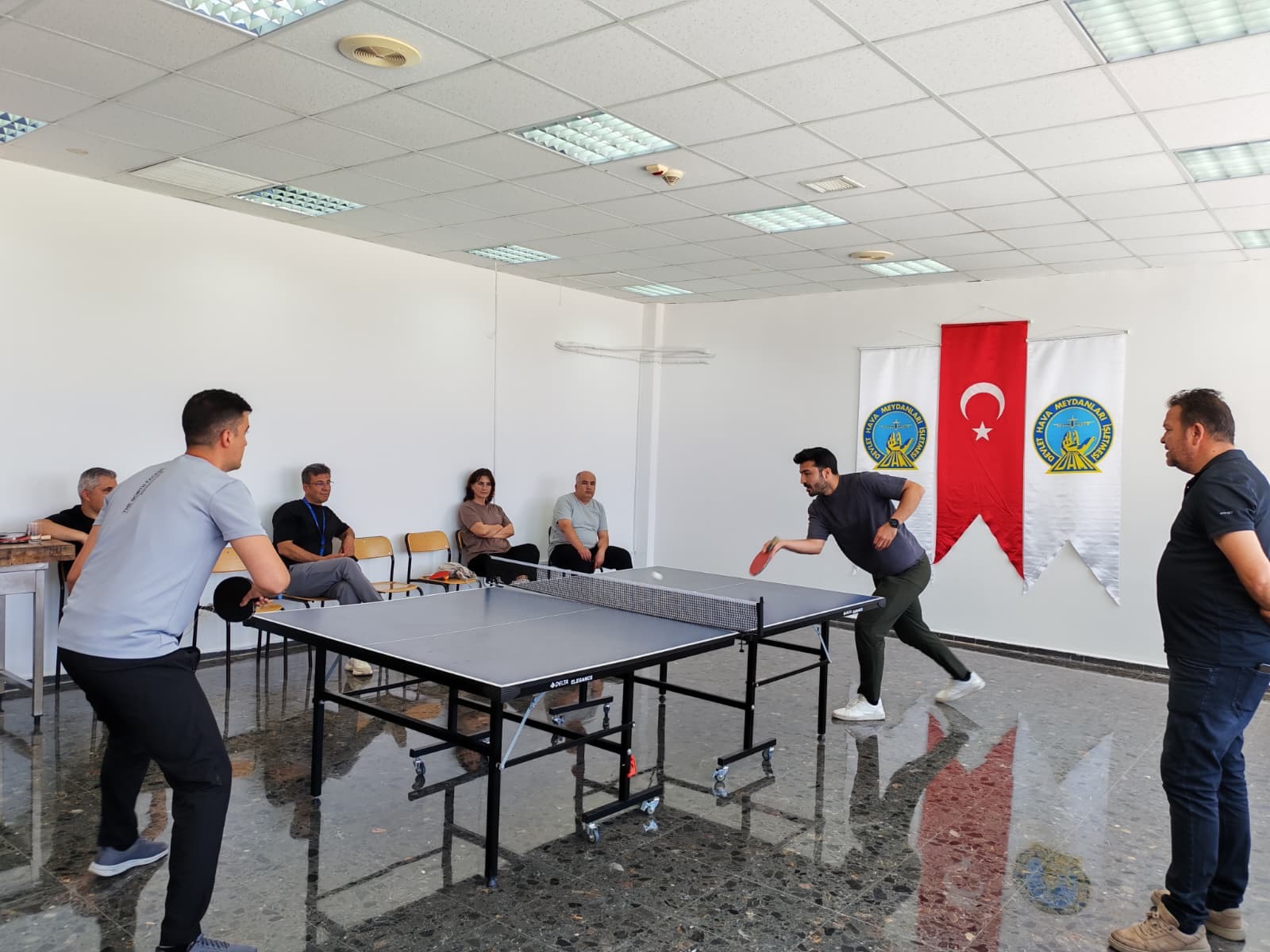 Isparta Süleyman Demirel Havalimanında Masa Tenisi Turnuvası Düzenlendi