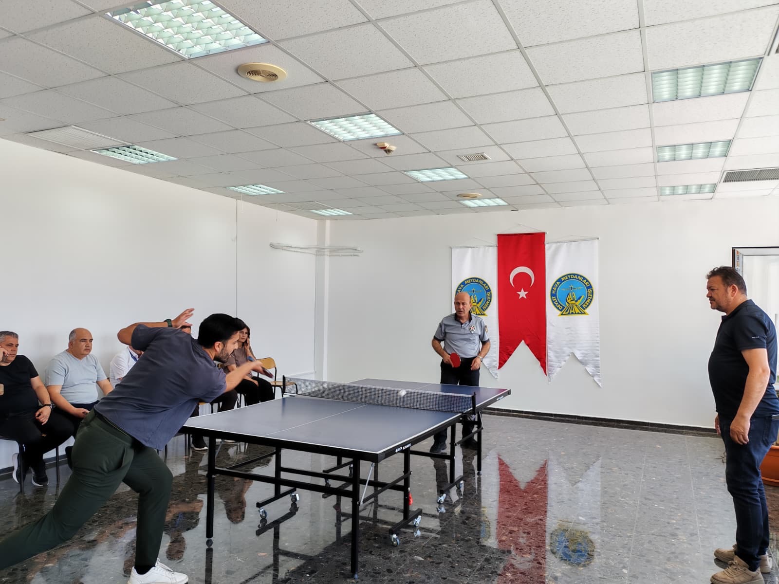 Isparta Süleyman Demirel Havalimanında Masa Tenisi Turnuvası Düzenlendi