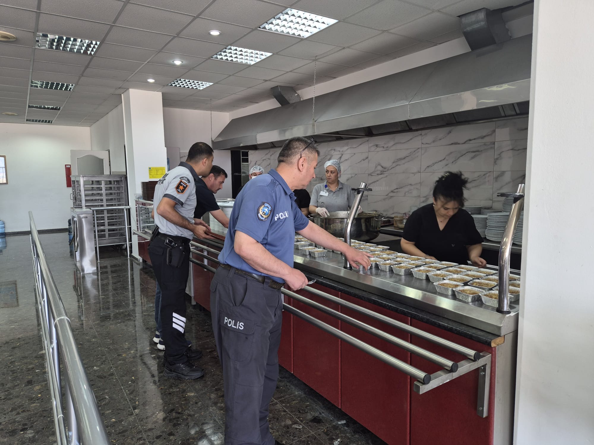 ISPARTA SÜLEYMAN DEMİREL HAVALİMANI’NDA AŞURE İKRAMI