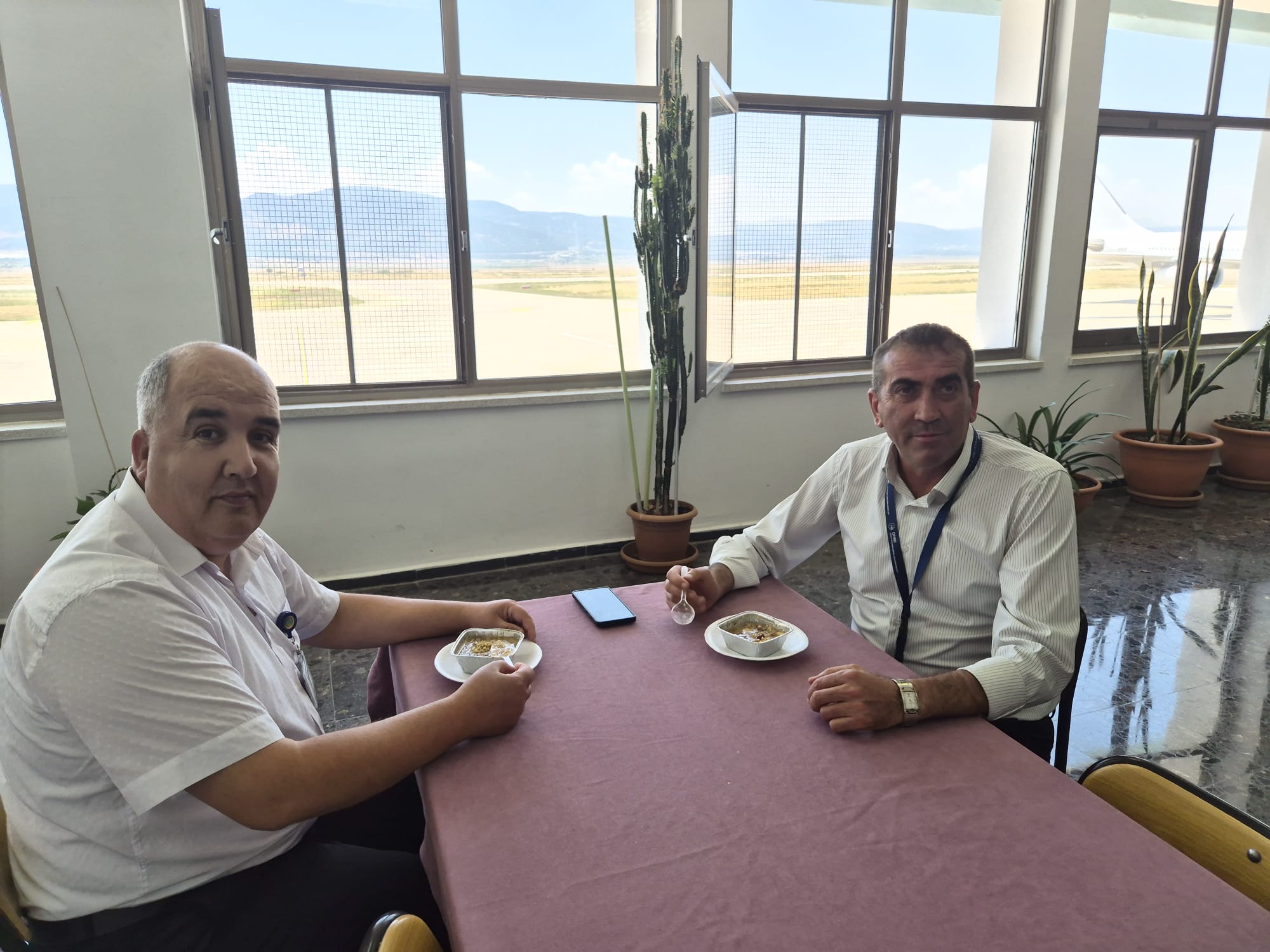 ISPARTA SÜLEYMAN DEMİREL HAVALİMANI’NDA AŞURE İKRAMI