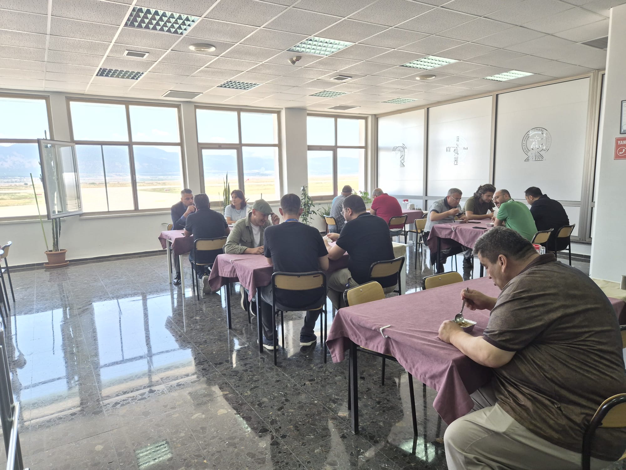 ISPARTA SÜLEYMAN DEMİREL HAVALİMANI’NDA AŞURE İKRAMI