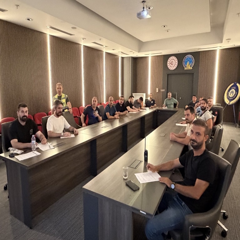 BATMAN HAVALİMANI’NDA İŞ GÜVENLİĞİ ZİRVEYE TAŞINDI: PERSONELE "YÜKSEKTE GÜVENLİ ÇALIŞMA" EĞİTİMİ