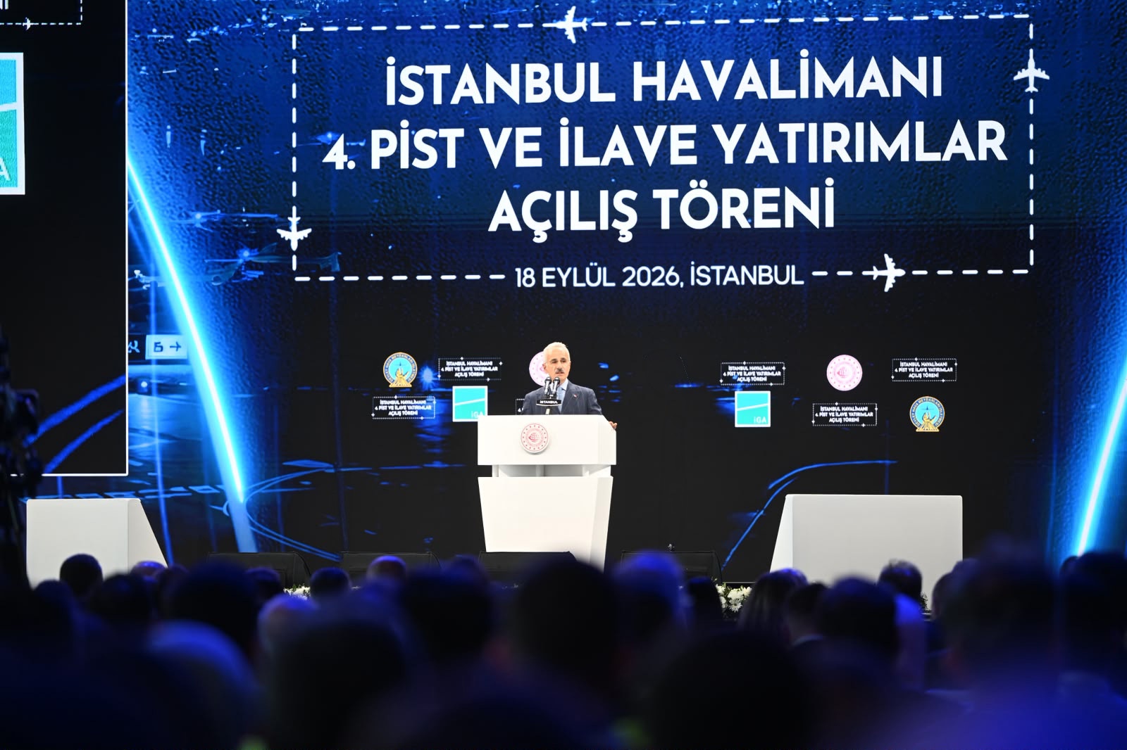 CUMHURBAŞKANI ERDOĞAN’IN TALİMATIYLA 4. PİSTTEN İLK UÇAK HAVALANDI