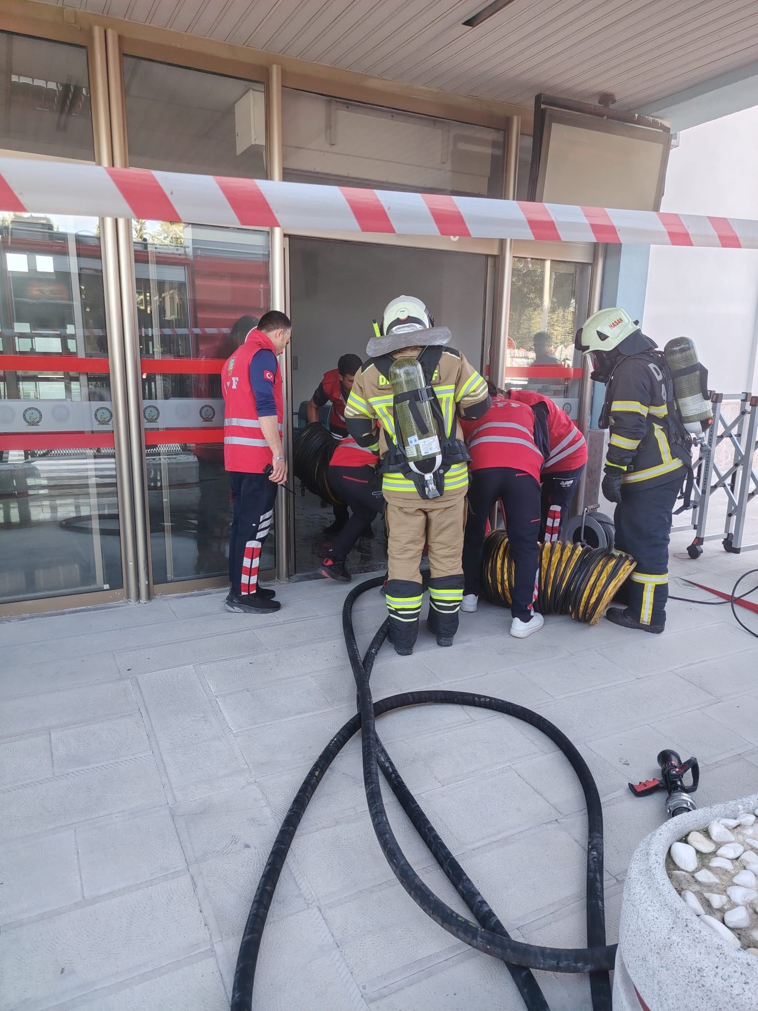 Havalimanımızda Kurum ve Kuruluşlarla Birlikte Acil Durum Tatbikatı Gerçekleştirildi