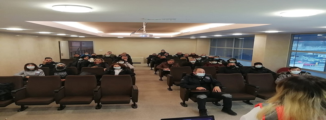 Trabzon Havalimanı Başmüdürlüğünde hizmet veren Başkent güvenlik çalışanlarına sözleşmeli OSGB tarafından İSG eğitimleri verilmektedir.