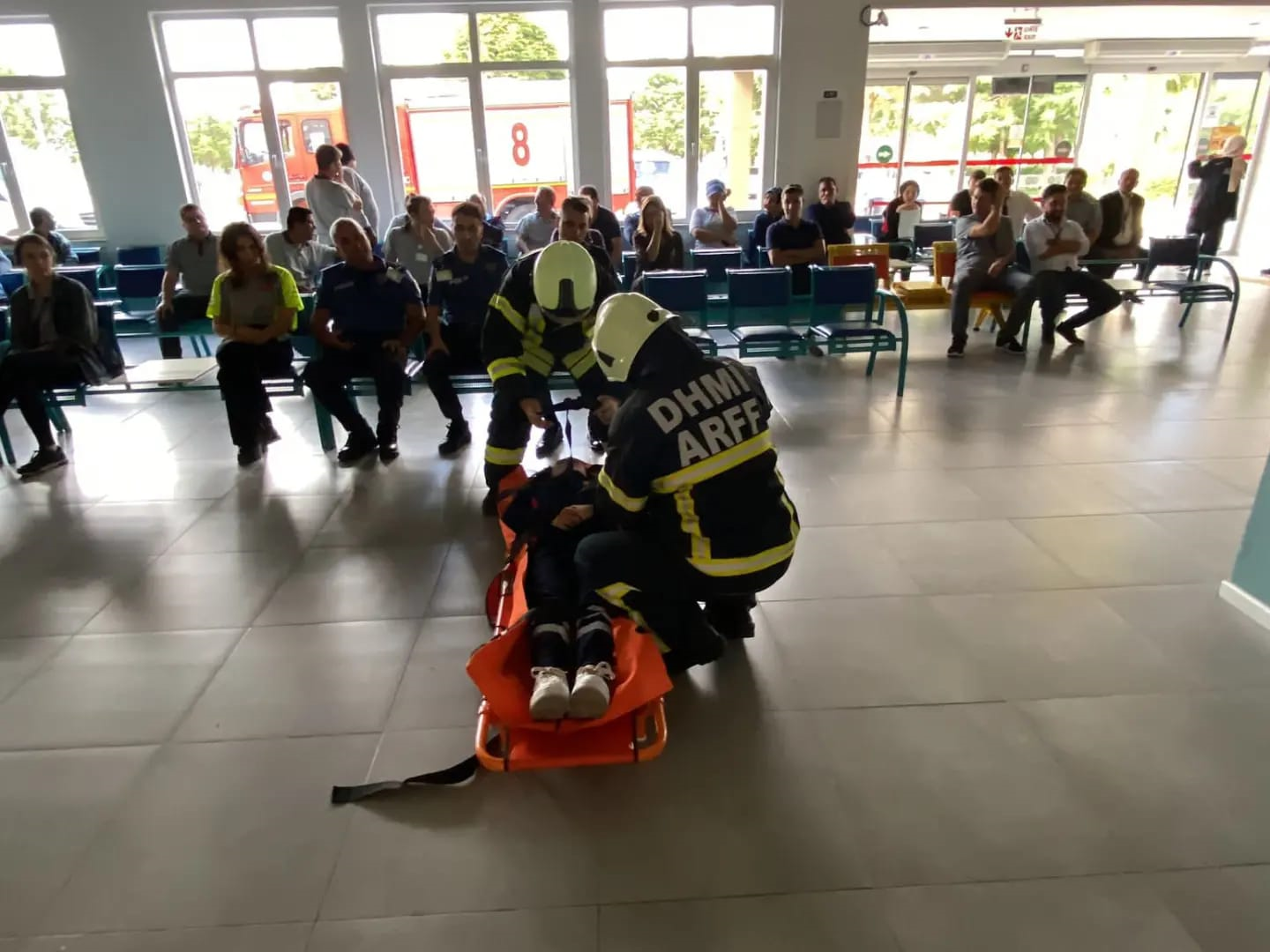 ARFF Şefliği ve Isparta İl Afet ve Acil Durum ekipleriyle koordineli olarak Deprem Anı Tatbikatı gerçekleştirilmiştir.