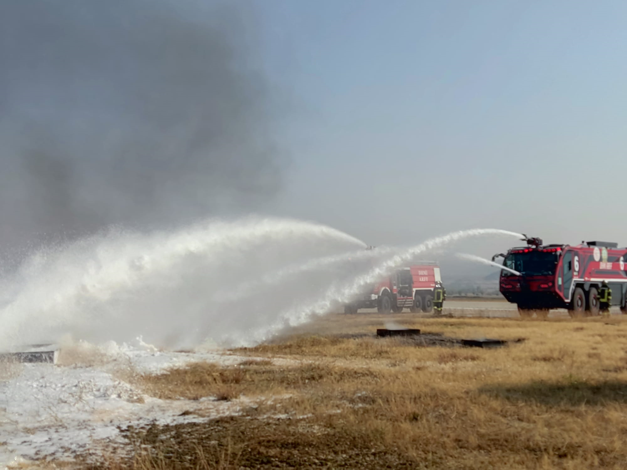 ARFF Şefliği tarafından 2022 yılı Dar (kısmi) Katılımlı Acil Durum Ateşli Yangın Tatbikatı gerçekleştirilmiştir.