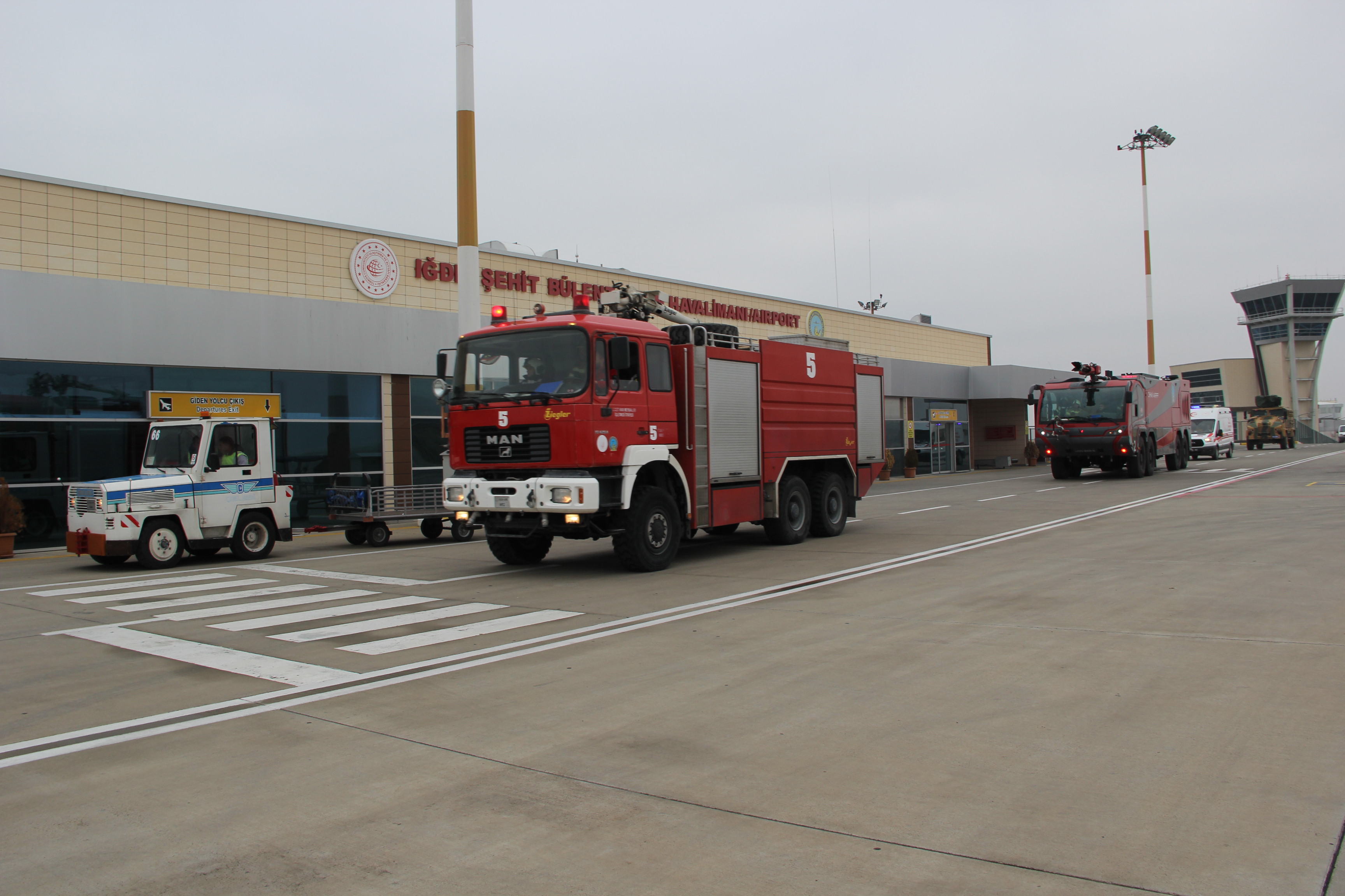 HAVALİMANIMIZDA BOMBA İHBAR TATBİKATI DÜZENLENDİ