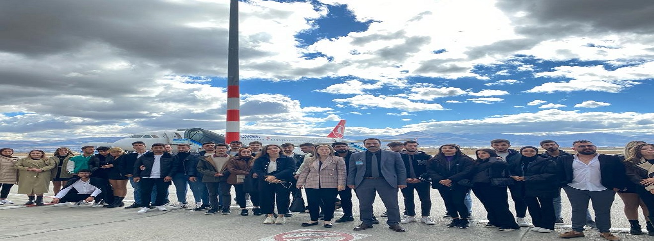 BAYBURT ÜNİVERSİTESİ ÖĞRENCİLERİ HAVALİMANIMIZI ZİYARET ETTİ