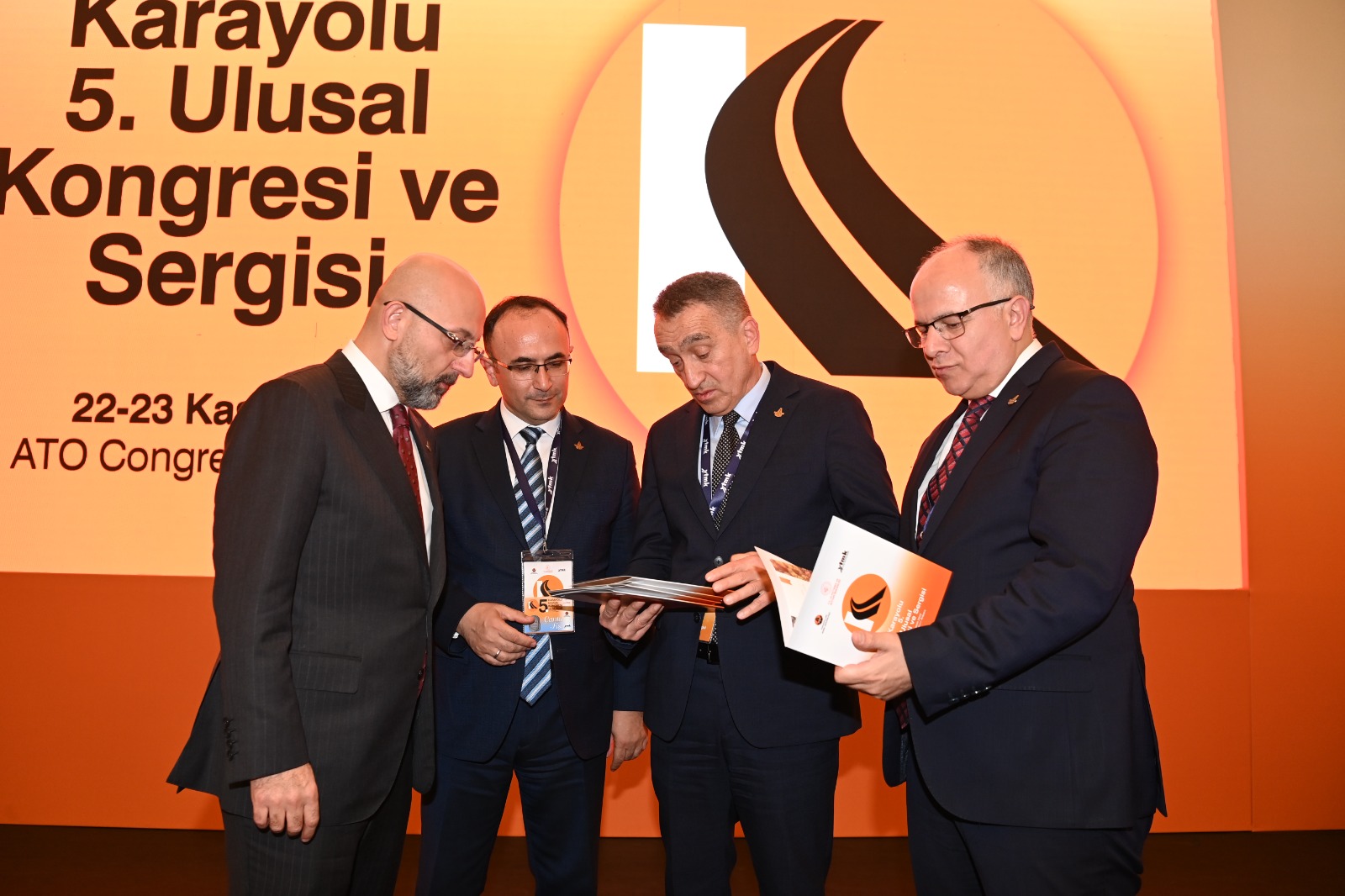 YK BAŞKANI VE GENEL MÜDÜRÜMÜZ HÜSEYİN KESKİN KARAYOLU 5. ULUSAL KONGRESİ VE SERGİSİ KAPSAMINDA DÜZENLENEN TÜRKİYE YÜZYILINDA ULAŞIM PANELİNDE KONUŞTU