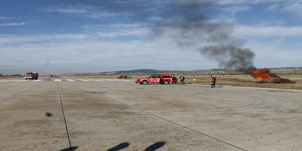 Uşak Havalimanı Geniş Katılımlı Yangın Tatbikatı