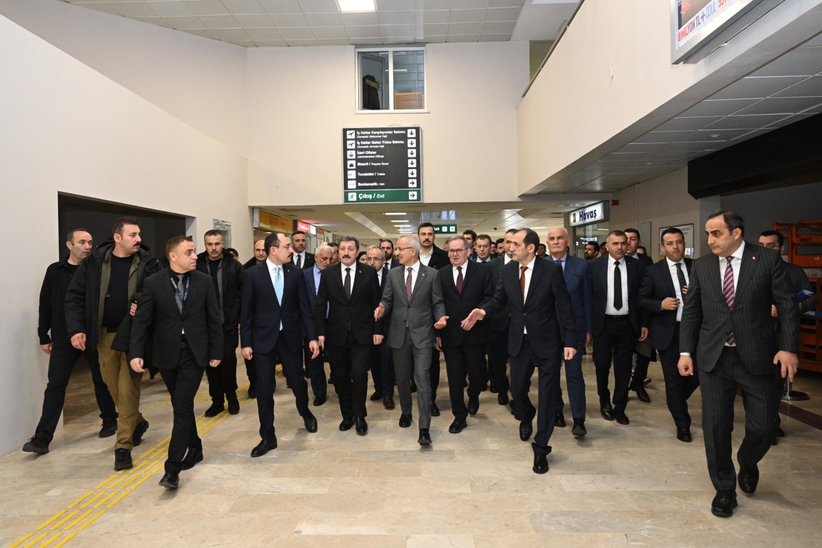 ULAŞTIRMA VE ALTYAPI BAKANI ABDULKADİR URALOĞLU’NDAN SAMSUN'A YENİ HAVALİMANI MÜJDESİ
