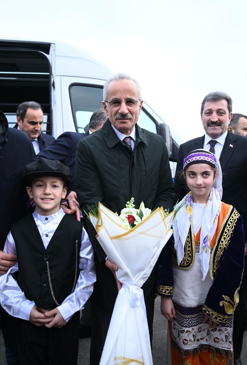 ULAŞTIRMA VE ALTYAPI BAKANI ABDULKADİR URALOĞLU’NDAN SAMSUN'A YENİ HAVALİMANI MÜJDESİ