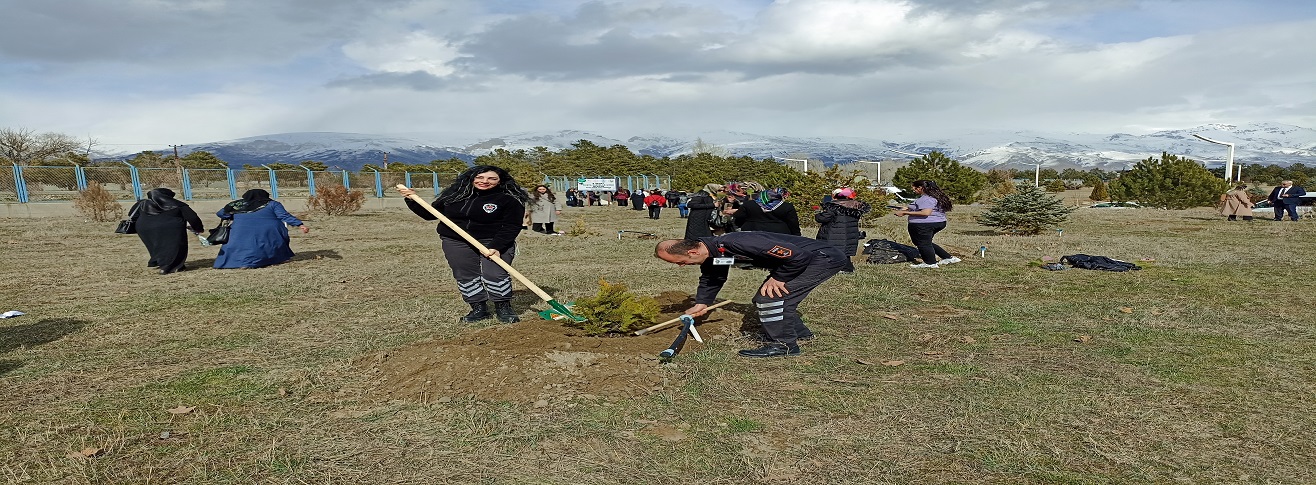 8 MART DÜNYA KADINLAR GÜNÜ KUTLU OLSUN