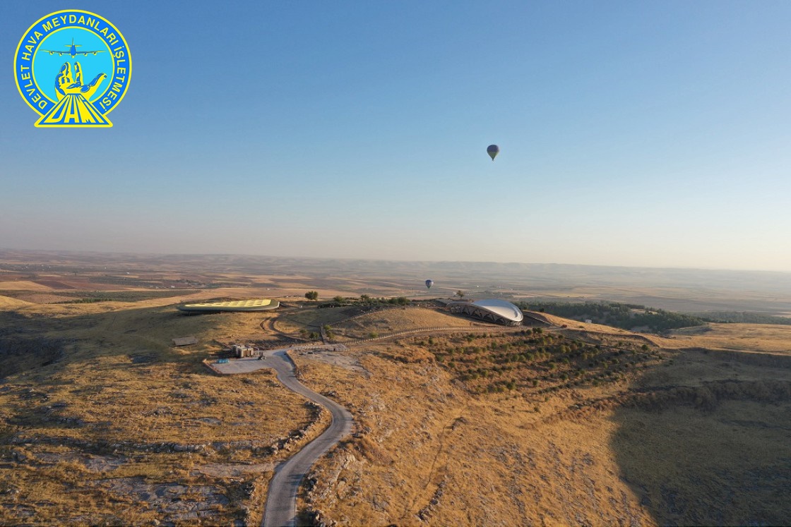 Göbeklitepe'de Sıcak Hava Balonuyla Uçuşlar Başladı