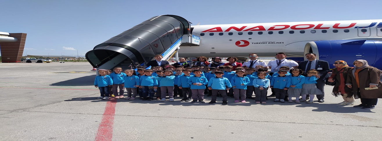 İLİMİZ NİHAT KİTAPÇI İLKOKULU ÖĞRETMEN VE ÖĞRENCİLERİ HAVALİMANIMIZI ZİYARET ETTİ