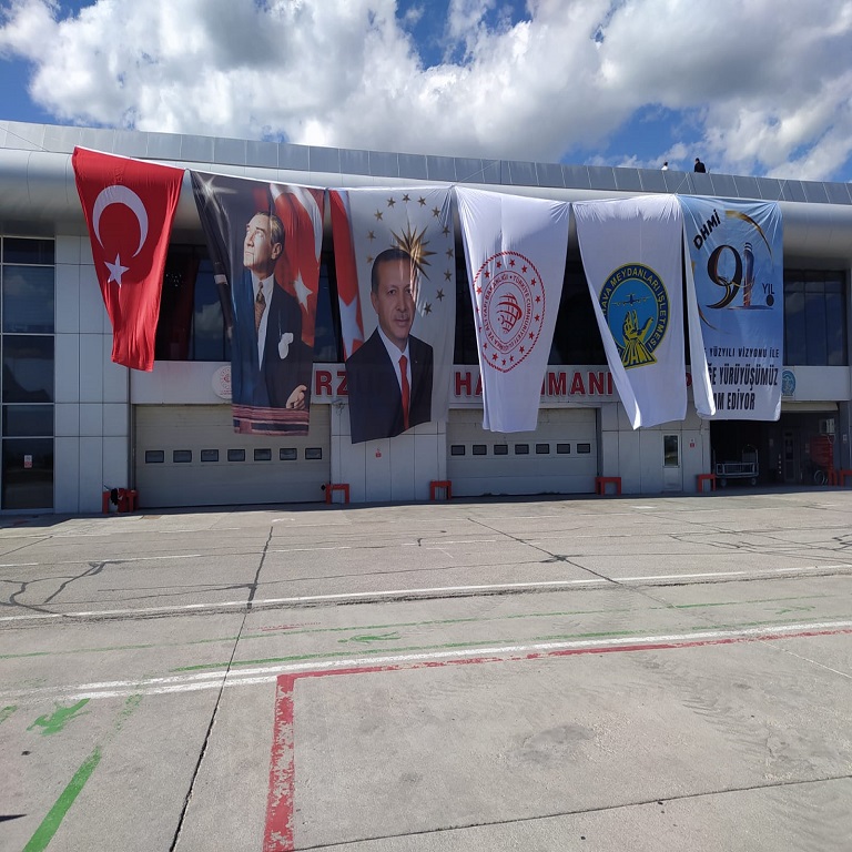 HAVALİMANIMIZDA DHMİ'NİN 91. KURULUŞ YIL DÖNÜMÜ KUTLANDI