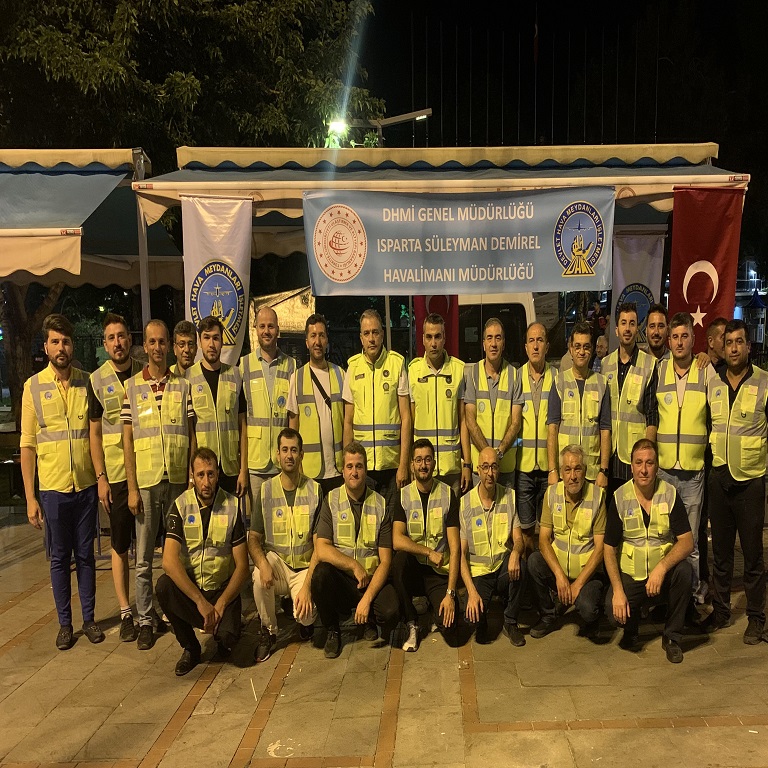 15 Temmuz Demokrasi ve Milli Birlik Günü Anma Etkinlikleri kapsamında Havalimanımız tarafından 15 Temmuz Cumhuriyet ve Demokrasi Meydanı’nda vatandaşlarımıza çorba ikram edilmiştir.