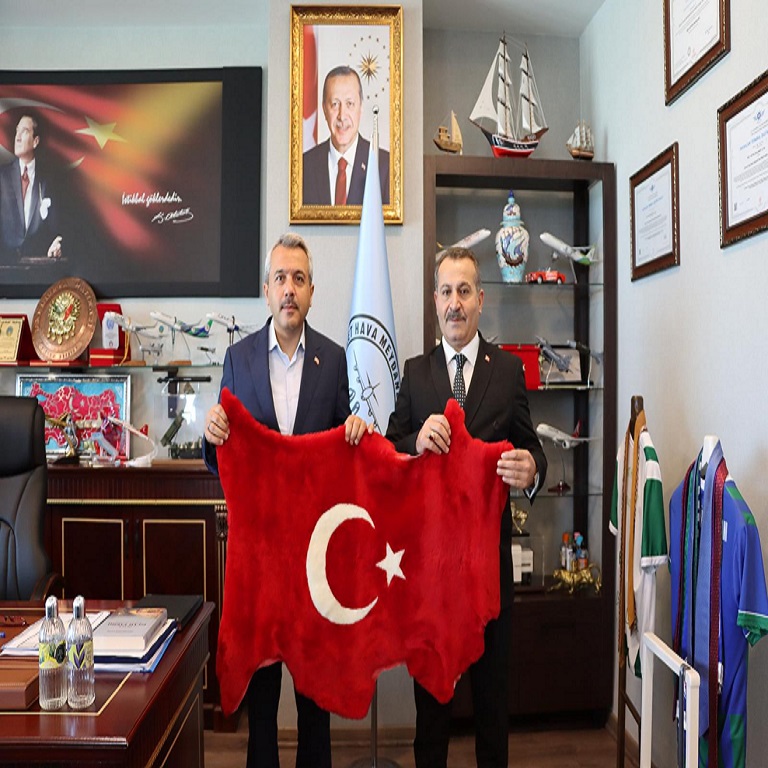 Vali Baydaş Rize Artvin Havalimanı'nda İncelemelerde Bulundu