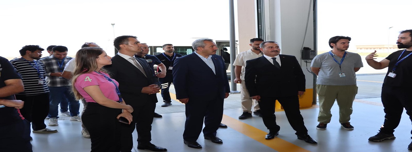 Vali Baydaş Rize Artvin Havalimanı'nda İncelemelerde Bulundu