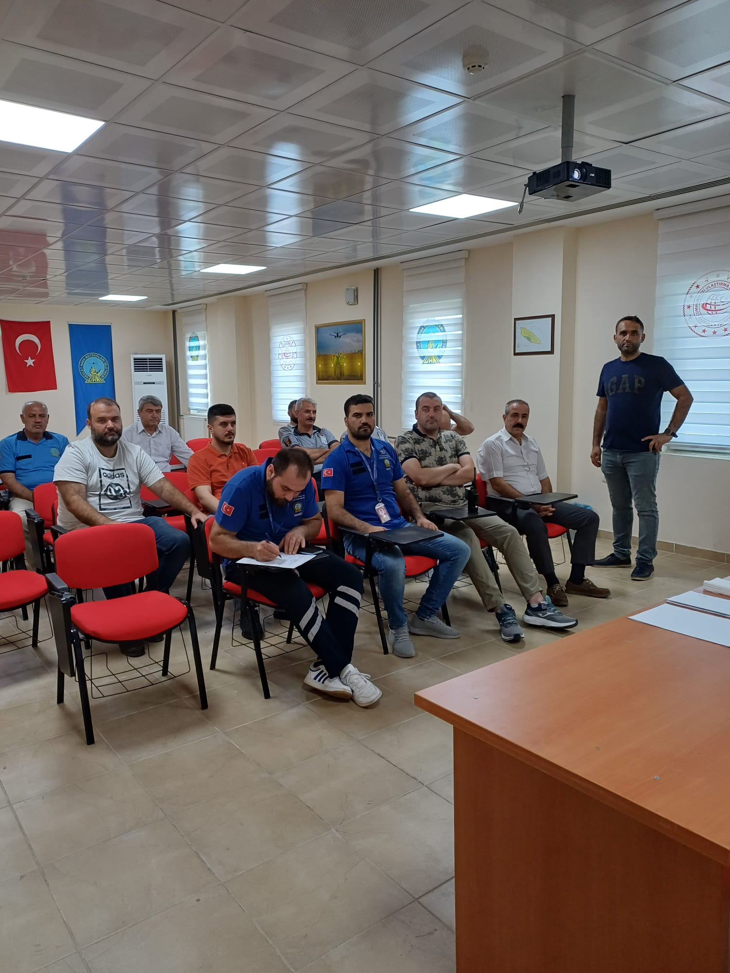 Havalimanımızda Telsizle Haberleşme Eğitimi Düzenlendi
